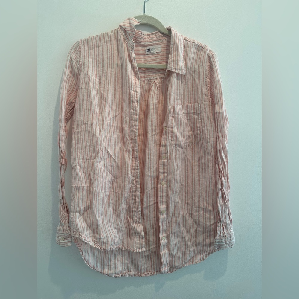 Gap white and pink striped boyfriend button down shirt